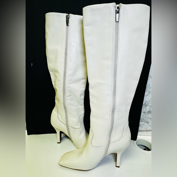 VINCE CAMUTO Kalinder Leather Tall Boot In Creamy White Size 6.5 - Picture 4 of 10